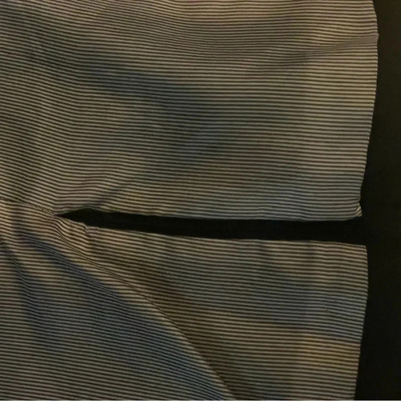 NWNT black Sleeveless Vest with Lapels and Relaxed Fit size small - Picture 8 of 8